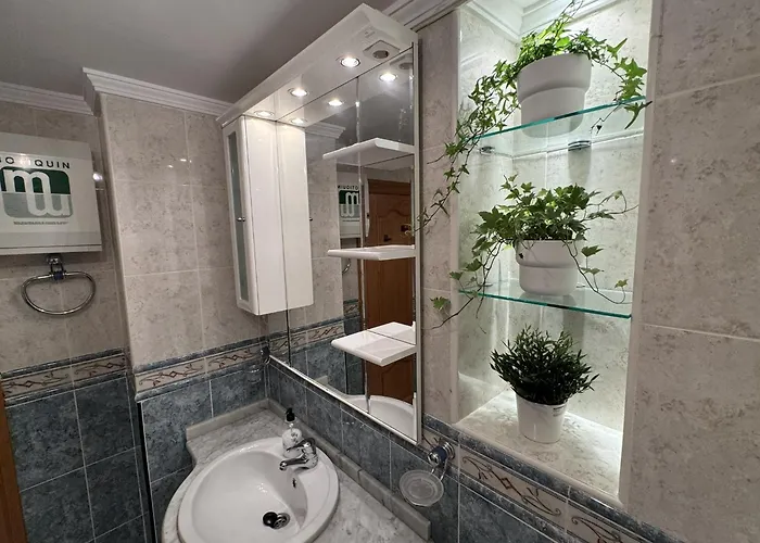 Beachfront With Terrace And Seaviews Apartamento