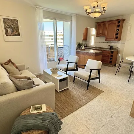 Beachfront With Terrace And Seaviews Fuengirola