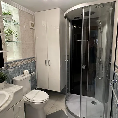 Beachfront With Terrace And Seaviews Fuengirola